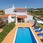 Casa Silver, Gale - Sleeps 9 Close To Amenities And Beach! ヴィラ