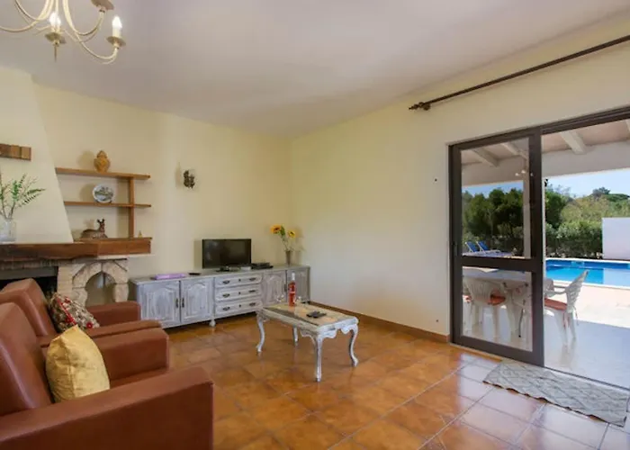 Casa Silver, Gale - Sleeps 9 Close To Amenities And Beach! Villa Guia (Faro)