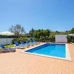 Casa Silver, Gale - Sleeps 9 Close To Amenities And Beach! *
