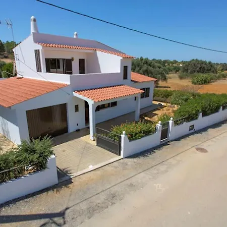 Villa Casa Silver, Gale - Sleeps 9 Close To Amenities And Beach! *