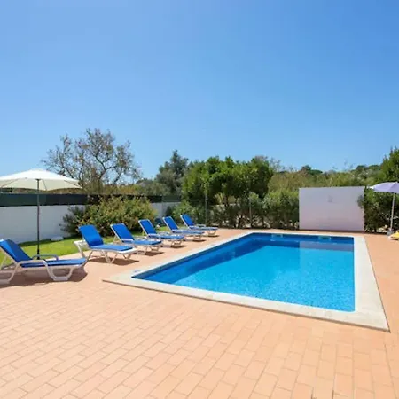 Casa Silver, Gale - Sleeps 9 Close To Amenities And Beach! *