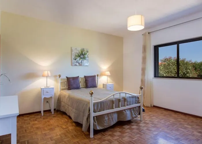 Villa Casa Silver, Gale - Sleeps 9 Close To Amenities And Beach!
