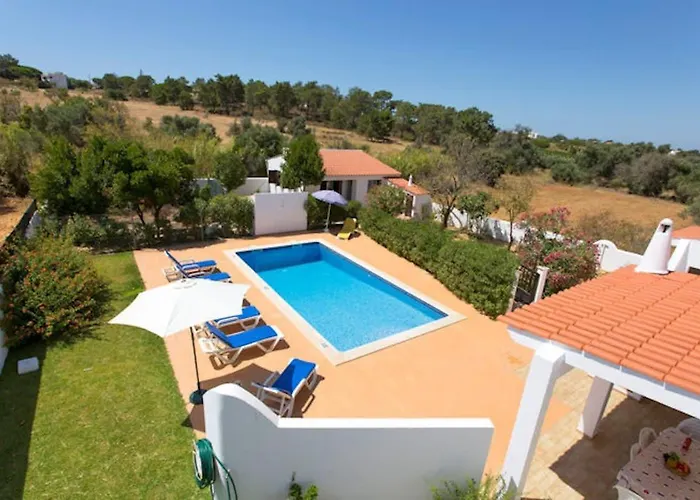 Casa Silver, Gale - Sleeps 9 Close To Amenities And Beach! Villa *